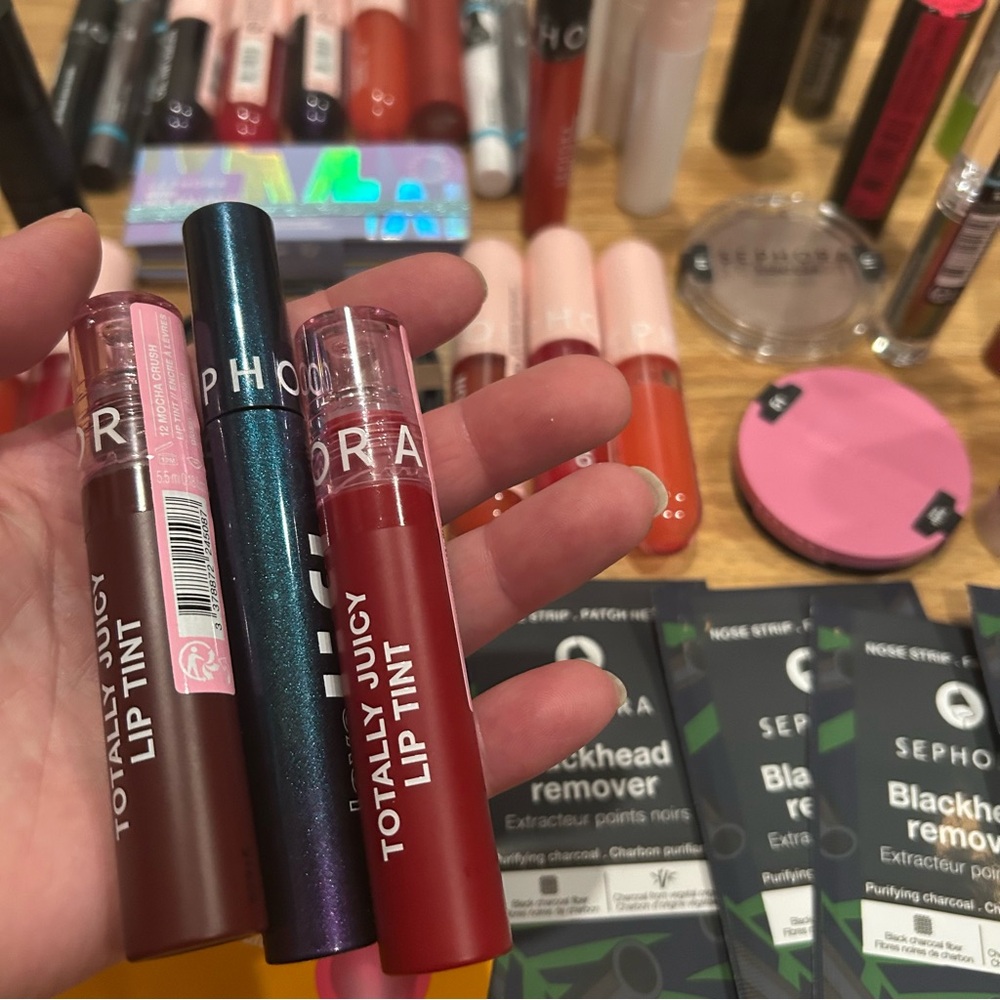 Sephora Makeup 40 pc bundle lipstick,lipgloss palette mascara +12 free masks - Picture 13 of 16